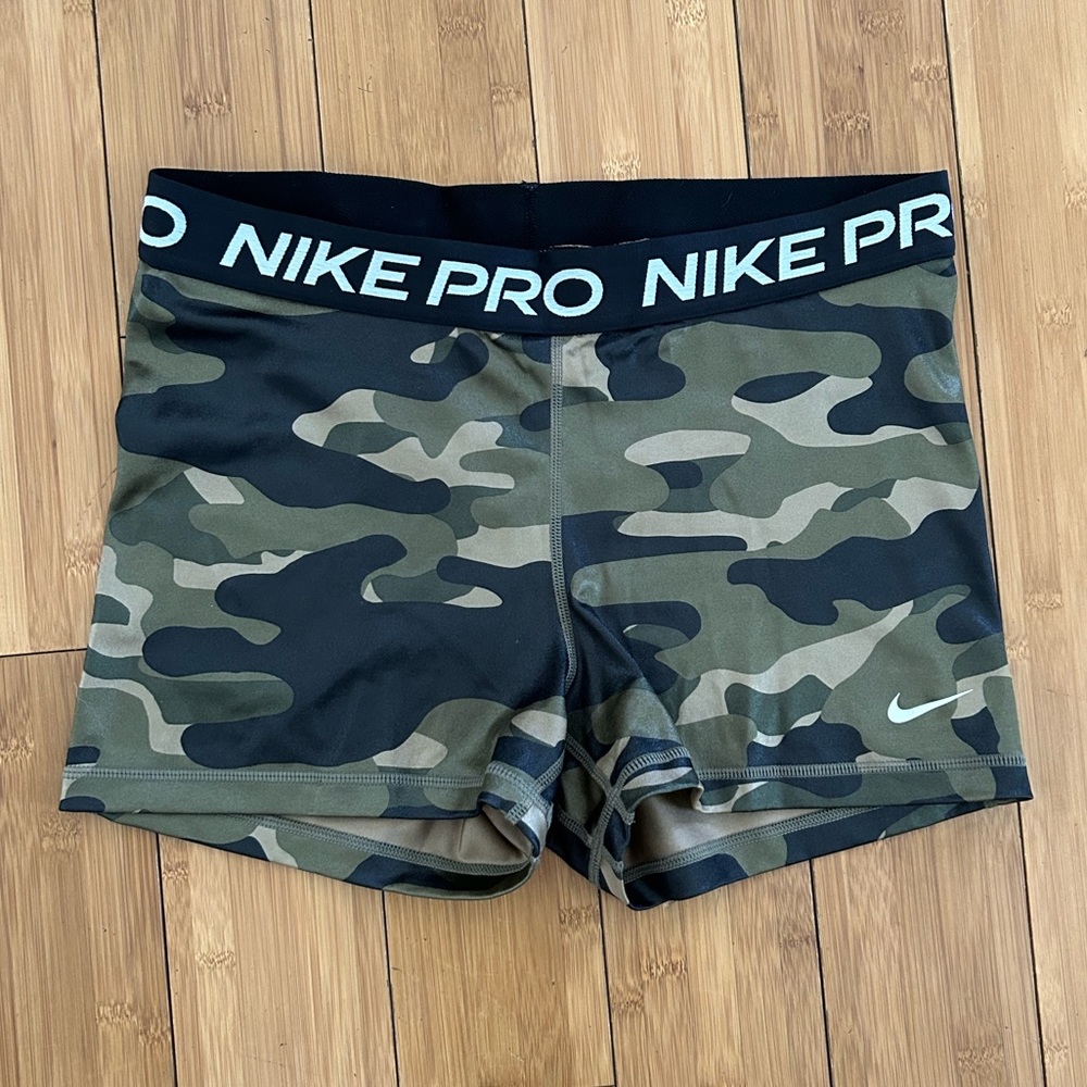 Women’s Nike Pro shorts
